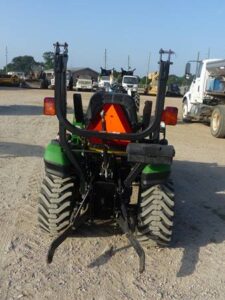 LOT 6097 JD 1026R TRACTOR WITH JD H120 LOADER 