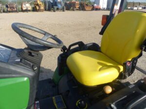 LOT 6097 JD 1026R TRACTOR WITH JD H120 LOADER 