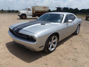 LOT 6128 2010 DODGE CHALLENGER 