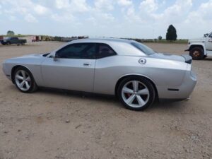 LOT 6128 2010 DODGE CHALLENGER 