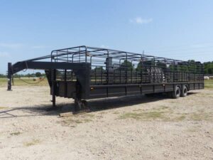 LOT 6130 2009 CIRCLE W 42X8 LIVESTOCK TRAILER 1