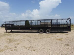 LOT 6130 2009 CIRCLE W 42X8 LIVESTOCK TRAILER 