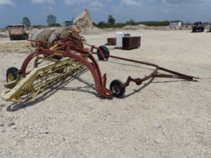 LOT 6146 2 NEW HOLLAND RAKES WITH PONY BAR 