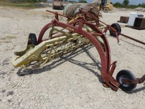 LOT 6146 2 NEW HOLLAND RAKES WITH PONY BAR 
