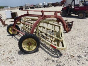 LOT 6146 2 NEW HOLLAND RAKES WITH PONY BAR 