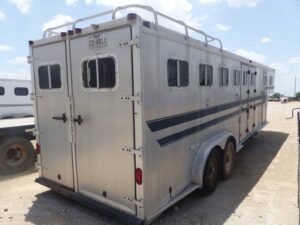 LOT 6148 1984 FEATHERLITE 6 HORSE TRAILER 