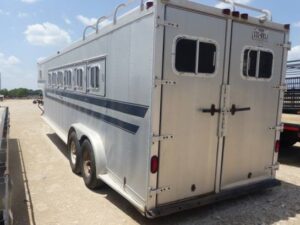 LOT 6148 1984 FEATHERLITE 6 HORSE TRAILER 