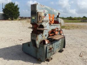 LOT 6203 SCOTCHMAN DUAL OPERATOR 100 TON ANGLE IRON CUTTER 