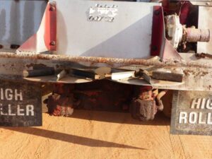 LOT 6204 1990 INTERNATIONAL 4900 FERTILIZER TRUCK 