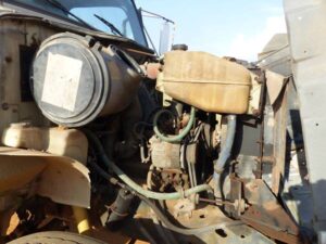 LOT 6204 1990 INTERNATIONAL 4900 FERTILIZER TRUCK 
