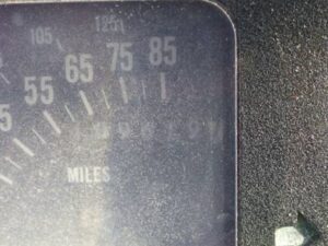 LOT 6204 1990 INTERNATIONAL 4900 FERTILIZER TRUCK 