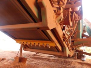 LOT 6205 2012 MCCLOSKEY I44R IMPACT CRUSHER 