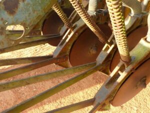 LOT 6207 JOHN DEERE 9300 GRAIN DRILL WITH DOUBLE DISC OPENER 