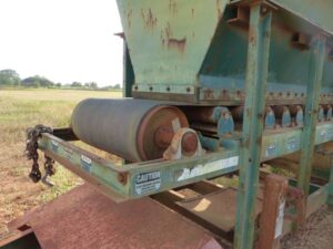 LOT 6209 BISON 3 WAY POWER SCREEN WITH HAMMER MILL 