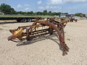LOT 6213 NEW HOLLAND 258 HAY RAKE 3