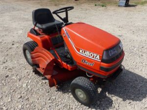 LOT 6262 KUBOTA T1600 DIESEL RIDING LAWN MOWER 