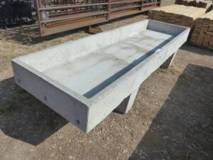 LOTS 6319 10'X3' COX CONCRETE FEED TROUGH