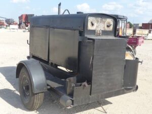 LOT 6327 LINCOLN SAE300 WELDING MACHINE 