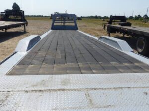 LOT 6333 2022 MAXEY 40X101 GN TRAILER 