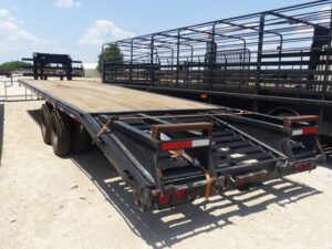 LOT 6336 TOP HAT 30 FT GN FLATBED TRAILER 