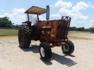 LOT 6337 IH FARMALL 966 TRACTOR 
