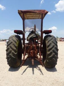 LOT 6337 IH FARMALL 966 TRACTOR 