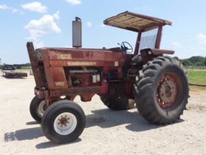 LOT 6337 IH FARMALL 966 TRACTOR 
