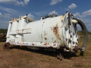 LOT 6338 TRINADO TRUCK MOUNT VACUUM PUMP 