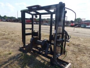 LOT 6341 HEADACHE RACK WITH RUFNEK WINCH 